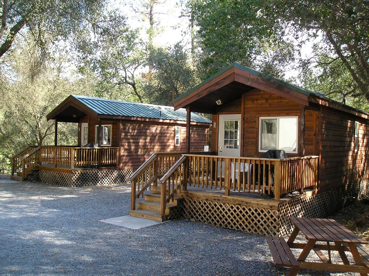 Ponderosa Camping Resort One-Bedroom Cabin 2 Lotus Buitenkant foto